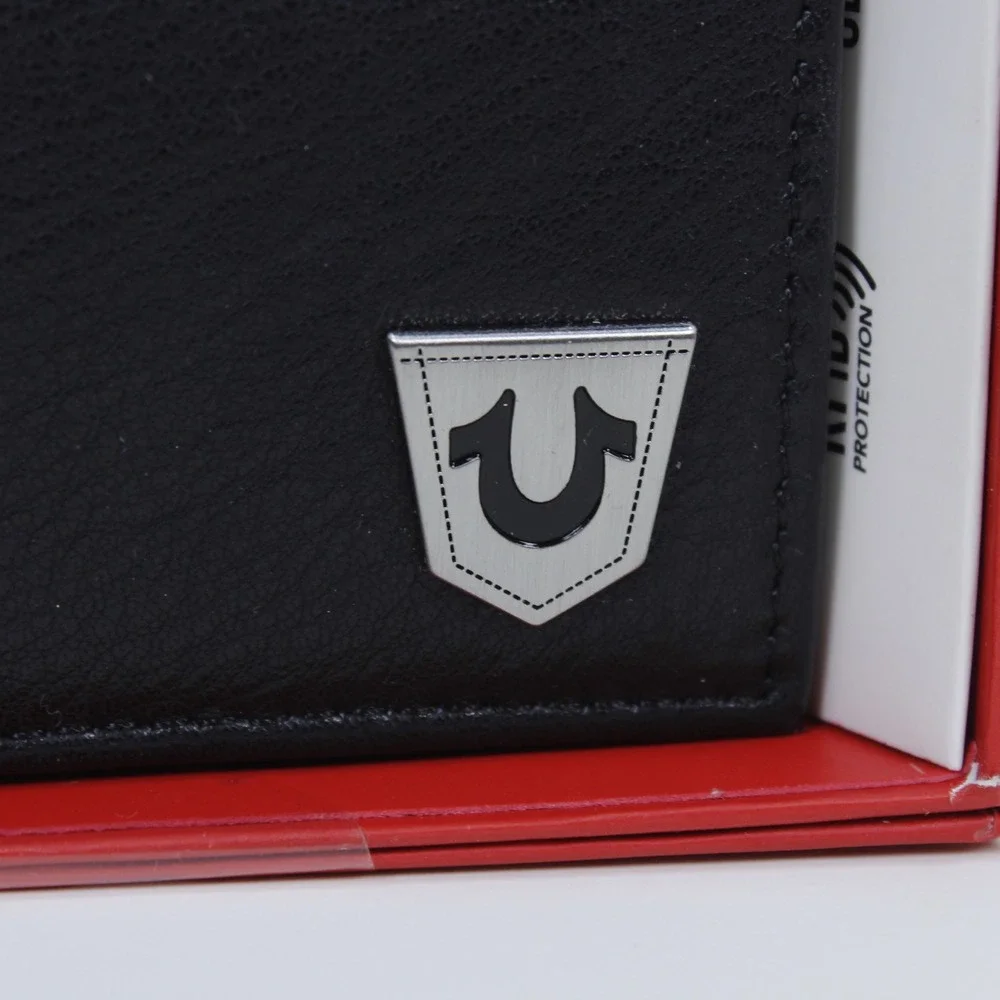 True Religion Forbes Men's Black Leather Bifold Wallet RFID Protection NIB